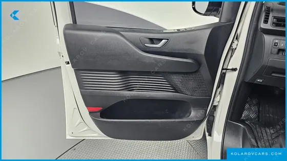 HYUNDAI STARIA CARGO 3-SEATER