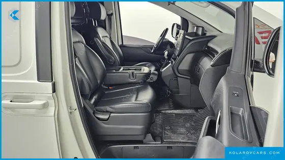 HYUNDAI STARIA CARGO 3-SEATER