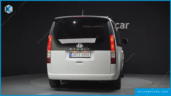 HYUNDAI STARIA TOURER 9-SEATER