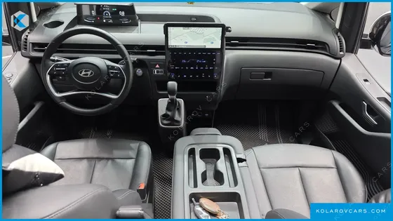 HYUNDAI STARIA TOURER 9-SEATER