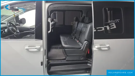 HYUNDAI STARIA TOURER 9-SEATER
