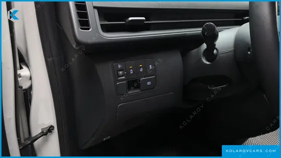 HYUNDAI STARIA TOURER 9-SEATER