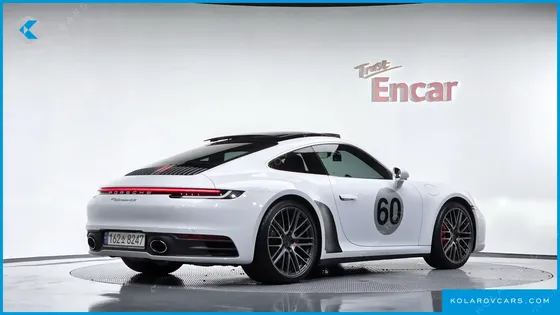 PORSCHE 911 CARRERA 4S