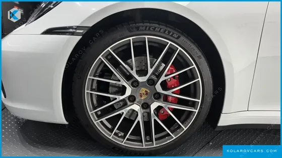 PORSCHE 911 CARRERA 4S