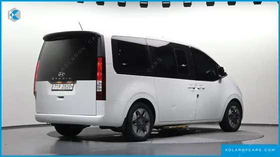 HYUNDAI STARIA TOURER 11-SEATER
