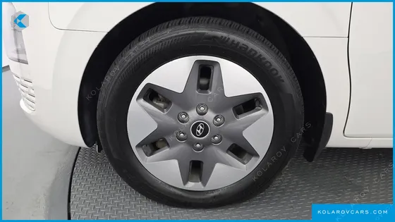 HYUNDAI STARIA TOURER 11-SEATER