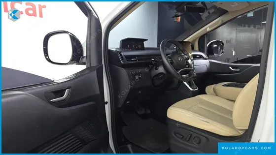 HYUNDAI STARIA TOURER 11-SEATER