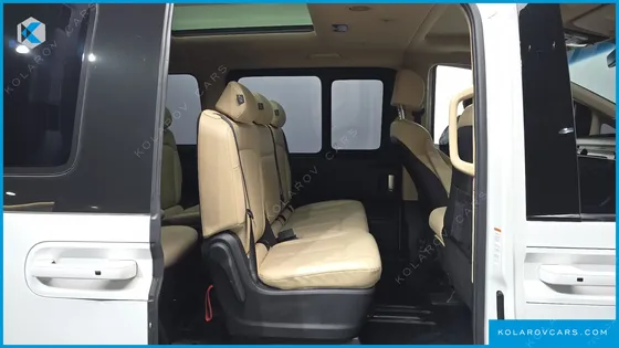 HYUNDAI STARIA TOURER 11-SEATER