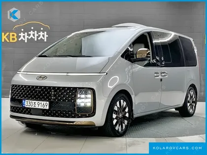 HYUNDAI STARIA 4WD LOUNGE 9-SEATER