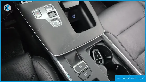 HYUNDAI GRANDEUR 3.0 LPI RENT CAR
