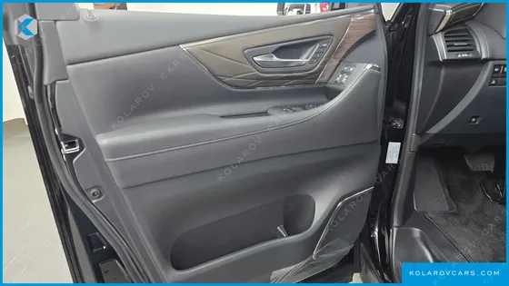 TOYOTA ALPHARD 2.5 HEV EXECUTIVE AWD