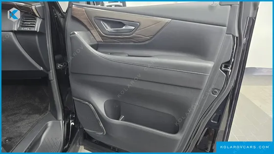 TOYOTA ALPHARD 2.5 HEV EXECUTIVE AWD
