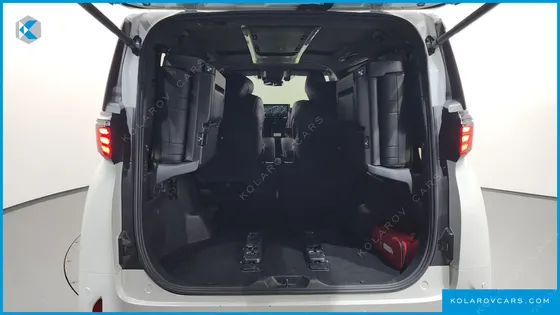TOYOTA ALPHARD 2.5 HEV EXECUTIVE AWD