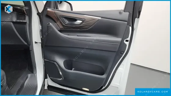 TOYOTA ALPHARD 2.5 HEV EXECUTIVE AWD