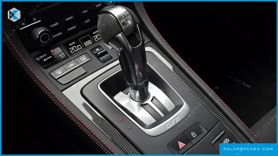 PORSCHE 718 4.0 GT4