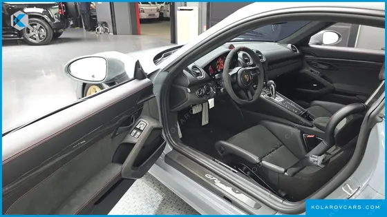 PORSCHE 718 4.0 GT4