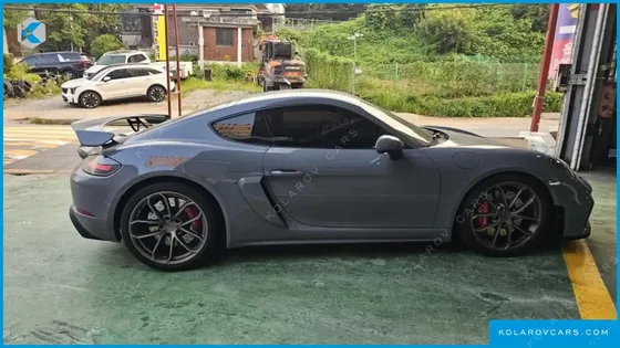 PORSCHE 718 4.0 GT4