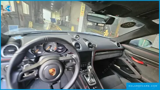 PORSCHE 718 4.0 GT4