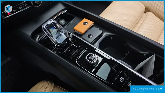 VOLVO XC60 B5 ULTRA BRIGHT