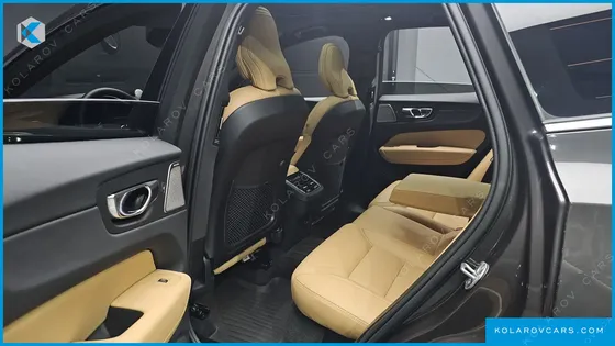 VOLVO XC60 B5 ULTRA BRIGHT