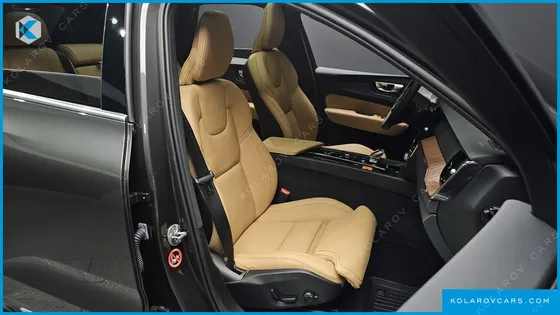VOLVO XC60 B5 ULTRA BRIGHT