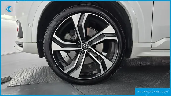 VOLVO XC90 T8 R-DESIGN HYBRID