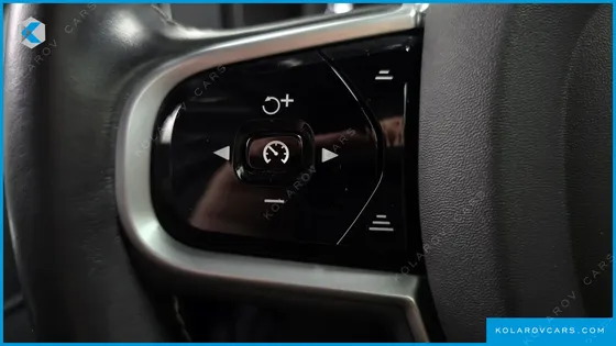 VOLVO XC90 T8 R-DESIGN HYBRID