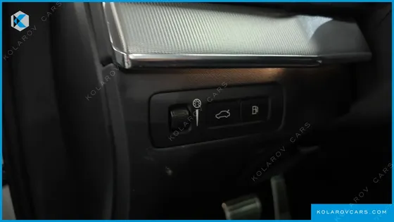 VOLVO XC90 T8 R-DESIGN HYBRID