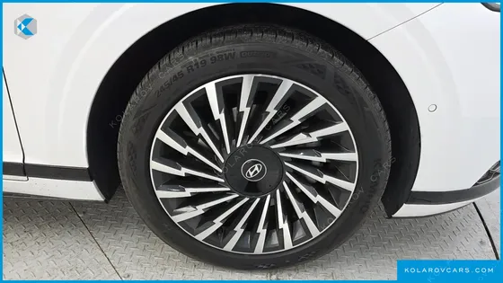 HYUNDAI GRANDEUR 2,5 GASOLINE 2WD