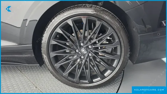 HYUNDAI GRANDEUR 3,5 GASOLINE 4WD