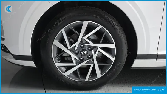 HYUNDAI GRANDEUR 2,5 GASOLINE 2WD