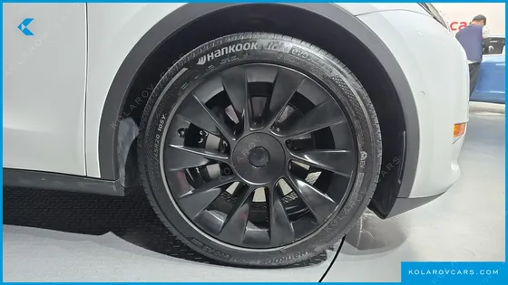 TESLA MODEL Y LONG RANGE AWD