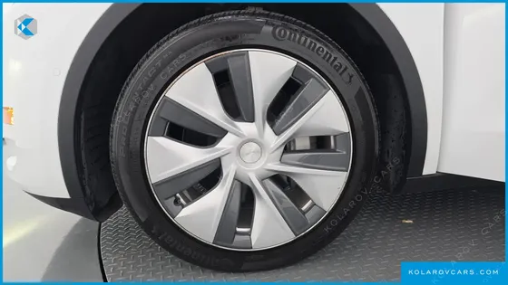 TESLA MODEL Y LONG RANGE AWD
