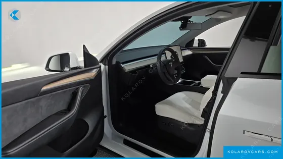 TESLA MODEL Y RWD