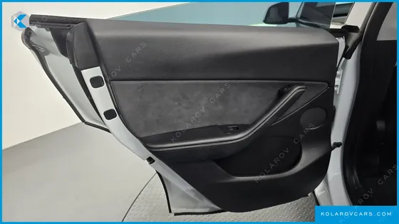 TESLA MODEL Y RWD
