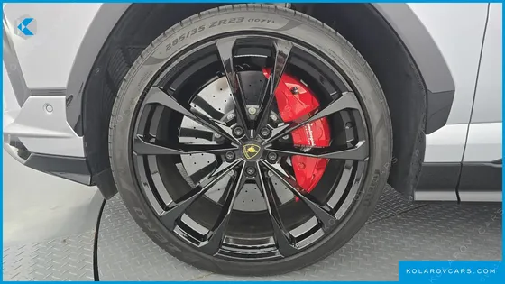 LAMBORGHINI URUS 4.0 V8 S