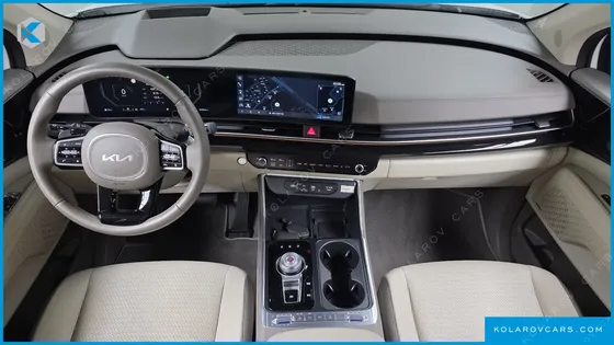 KIA CARNIVAL 7-SEATER SIGNATURE