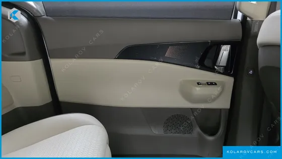 KIA CARNIVAL 7-SEATER SIGNATURE