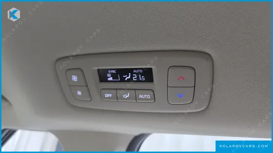 KIA CARNIVAL 7-SEATER SIGNATURE