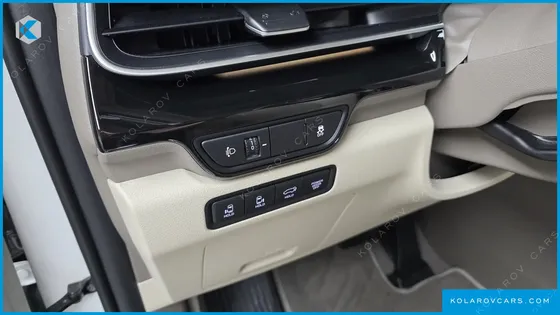 KIA CARNIVAL 7-SEATER SIGNATURE