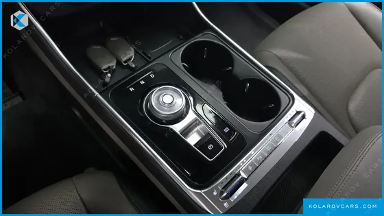 KIA CARNIVAL 9-SEATER SIGNATURE