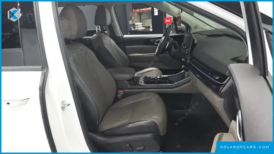 KIA CARNIVAL 9-SEATER SIGNATURE