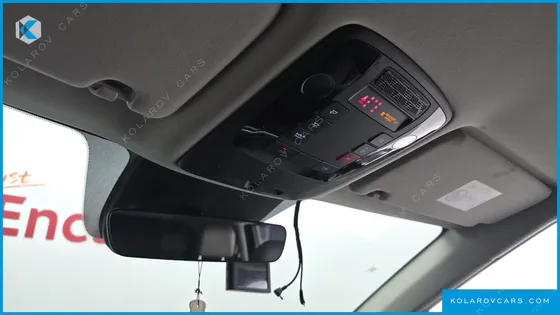KIA CARNIVAL 9-SEATER SIGNATURE