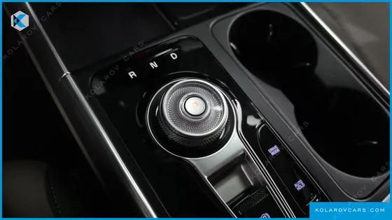 KIA CARNIVAL 7-SEATER NOBLESSE
