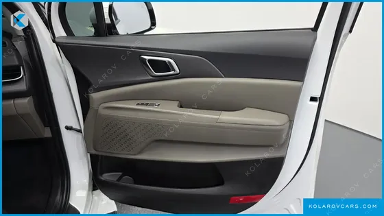 KIA CARNIVAL 7-SEATER NOBLESSE