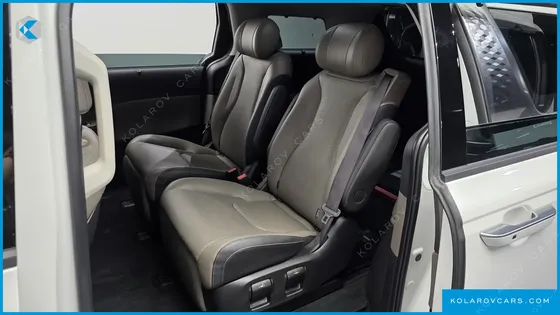 KIA CARNIVAL 7-SEATER NOBLESSE