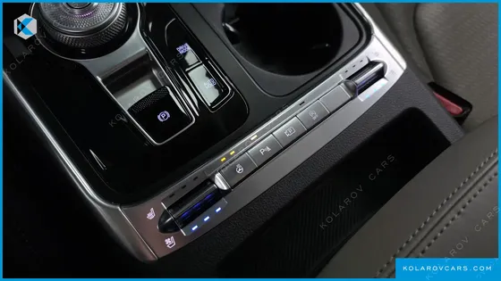 KIA CARNIVAL 7-SEATER NOBLESSE