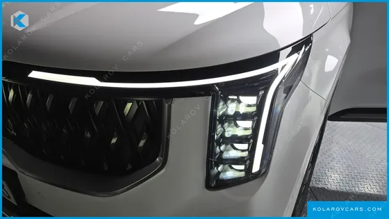 KIA CARNIVAL 9-SEATER NOBLESSE