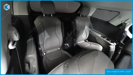 KIA CARNIVAL 9-SEATER NOBLESSE