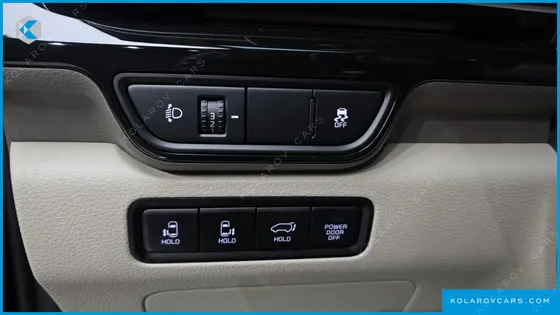 KIA CARNIVAL HEV 9-SEATER HI-LIMOUSINE